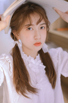 老师你裙子能再穿短一点吗